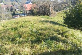 Teren s legaliziranom kućicom, Vrbovsko, Land