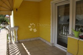 Prodaja kuće Dubrava-Retkovec, 399 m², Donja Dubrava, Maison