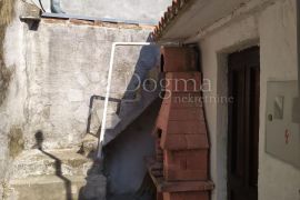 Mala kućica za odmor u Dobrinju, Dobrinj, Kuća