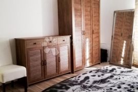 ROVINJ - drugi kat kamene kuće u Starom gradu plus veliko spremište u prizemlju, Rovinj, Appartment