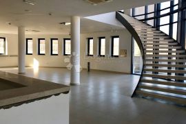 Prodaje se ekskluzivan kompleks hala i ureda u Lupoglavu, Lupoglav, Εμπορικά ακίνητα
