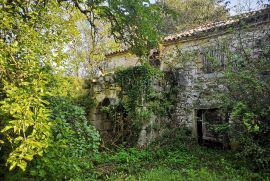 Imanje u okolici Pićna, Pićan, House