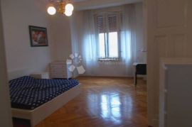 Gospodski stan u samom centru grada, Rijeka, Appartement