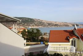 Baška, Apartmanska kuća na 30 m od mora, Baška, House