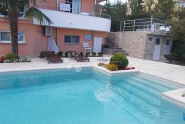 Opatija okolica, VILA  sa 8 apartmana i bazenom, Opatija - Okolica, Casa