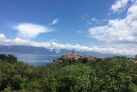 GRAĐEVINSKO ZEMLJIŠTE, ATRAKTIVNO !, Vrbnik, Land