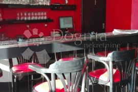 Ugostiteljski prostor 49 m², Rijeka, Propiedad comercial