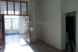 Poslovni prostor Podmurvice 107 m², Rijeka, Ticari emlak