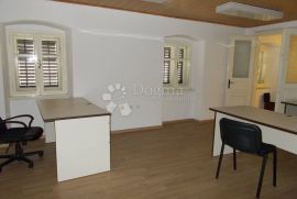 KRIMEJA 120 m², Rijeka, Propiedad comercial