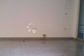 Poslovni prostor Viškovo 25 m², Viškovo, Коммерческая недвижимость