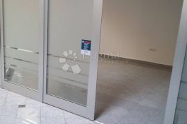 Poslovni prostor Viškovo 25 m², Viškovo, Ticari emlak