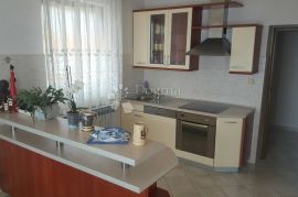 SAMOSTOJEĆA KUĆA POBRI 845 m², Opatija - Okolica, Famiglia