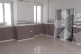 POSLOVNI PROSTOR SUŠAK 75 m², Rijeka, Commercial property