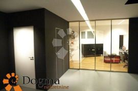 POSLOVNI PROSTOR RIJEKA POTOK 380 m², Rijeka, Poslovni prostor