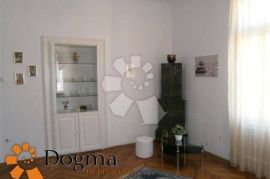 STAN NAJAM OPATIJA 90 m² 2S+DB, Opatija, Appartement