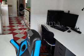 Izvrstan stan s garažom u srcu stare Trešnjevke, Trešnjevka - Sjever, Apartamento