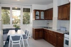 STAN NA ATRAKTIVNOJ LOKACIJI S POGLEDOM NA MORE, ŠIBENIK, Šibenik, Apartamento