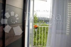 STAN NA ATRAKTIVNOJ LOKACIJI S POGLEDOM NA MORE, ŠIBENIK, Šibenik, Apartamento