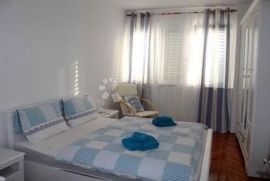 STAN NA ATRAKTIVNOJ LOKACIJI S POGLEDOM NA MORE, ŠIBENIK, Šibenik, Appartment