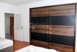 STAN NA ATRAKTIVNOJ LOKACIJI S POGLEDOM NA MORE, ŠIBENIK, Šibenik, Apartamento