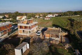 MODERNA VILLA S BAZENOM, 4 km OD MORA, Poreč, Casa