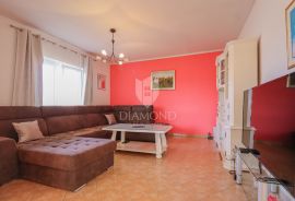 Novigrad, okolica! Prekrasan stan sa 3 spavaće sobe!, Novigrad, Appartment