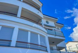 OPATIJA, IČIĆI - vrhunski dom u novijoj zgradi s bazenom blizu plaže, panoramski pogled i garaža, Opatija - Okolica, Appartamento