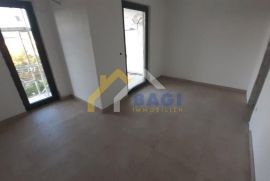 Jezera-80m2 novogradnja, Tisno, Appartamento