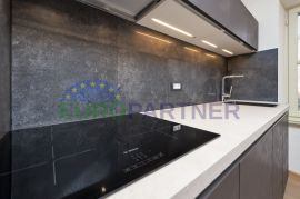 Predivan stan sa studio apartmanom u centru Rovinja, Rovinj, Stan