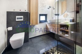 Predivan stan sa studio apartmanom u centru Rovinja, Rovinj, Stan