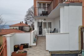 Kostrena, odlična nekretnina 2S+DB, konoba i ljetna kuhinja!, Kostrena, Appartement