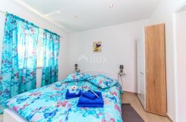 OPATIJA, LOVRAN, IKA- villa 380m2 s panoramskim pogledom na more i bazenom + uređena okućnica 700m2, Opatija - Okolica, Σπίτι