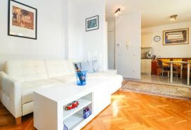 Poreč, stan i dva apartmana 350 m od mora!, Poreč, Appartement