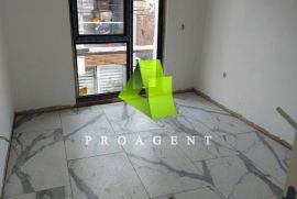 Poslovni prostor kod Doma zdravlja ID#4133, Niš-Mediana, Propriedade comercial