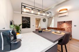 Stan + studio apartman u centru Rovinja, Istra, Rovinj, شقة