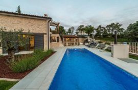 Lijepa kuća za odmor s bazenom, Tinjan, Istra, Tinjan, House
