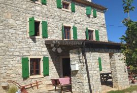 Šarmantna stogodišnja kamena kuća u Istri za najam tijekom cijele godine, Buje, Ev
