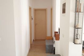 Lijepi stan na dobroj lokaciji u gradu, Pula, Istra, Pula, Apartamento