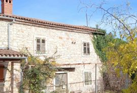 Kamena kuća u nizu sa građevinskim zemljištem, Valbandon, Istra, Fažana, Casa