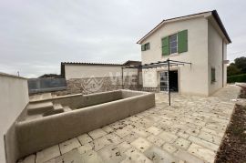 Istra, Barban, okolica, samostojeća kuća u tradicionalnom stilu sa bazenom, novogradnja, Barban, Maison