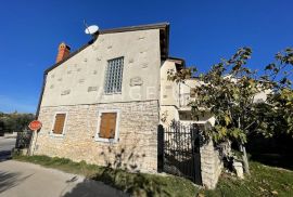 Istra, Vodnjan - kamena kuća na prodaju, 200m2, Vodnjan, Σπίτι
