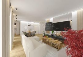 Stan u prizemlju 133m2 s vrtom i 2 garaže u vili od 2 stana!!, Maksimir, Appartamento