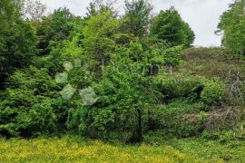 Poljoprivredno Zemljište, Barilovići, Terrain