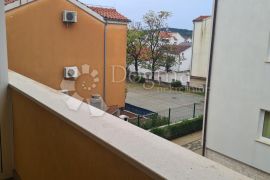 SRIMA, namješten stan blizu plaže, Vodice, Apartamento