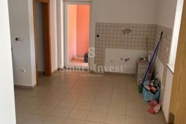 NOVIGRAD, garsonijera od 40 m2 na mirnoj lokaciji, Novigrad, Flat