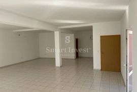 NOVIGRAD, poslovni prostor od 95 m2 na mirnoj lokaciji, Novigrad, Stan