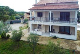 Poreč, okolica, interesantna kuća sa bazenom!, Poreč, Casa