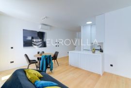 Opatija, Volosko, luksuzan dvosoban stan u prvom redu do mora NKP 68,19 m2, Opatija, Appartment