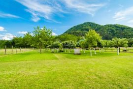 GORSKI KOTAR, BROD NA KUPI - Građevinsko zemljište sa voćnjakom uz rijeku, Delnice, Arazi