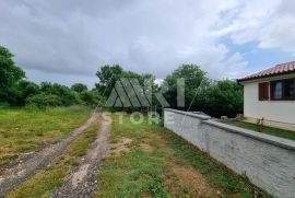 Barban, Manjadvorci - Građevinsko zemljište, 2300m2, Barban, Land